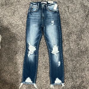 KanCan 26x28 NWT jeans